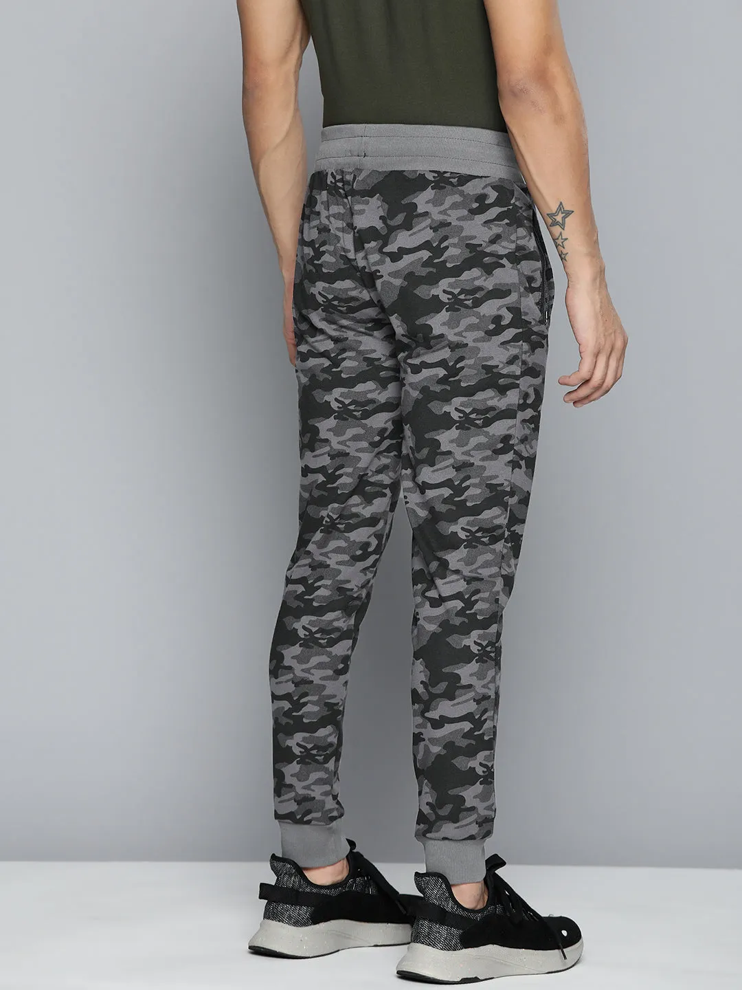 Alcis Men Grey & Black Camouflage Printed Joggers