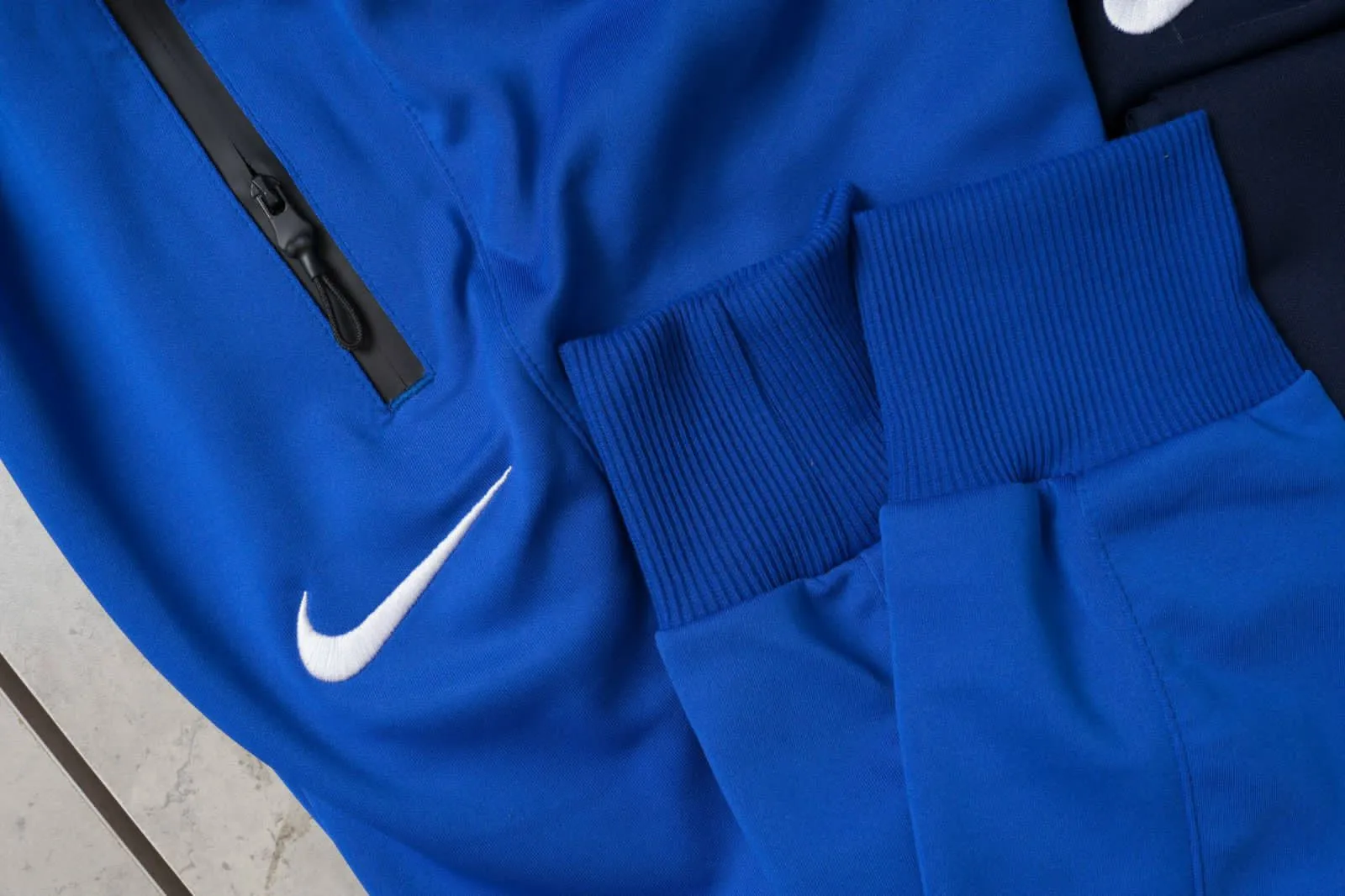 Nike Men's Fleece Joggers.