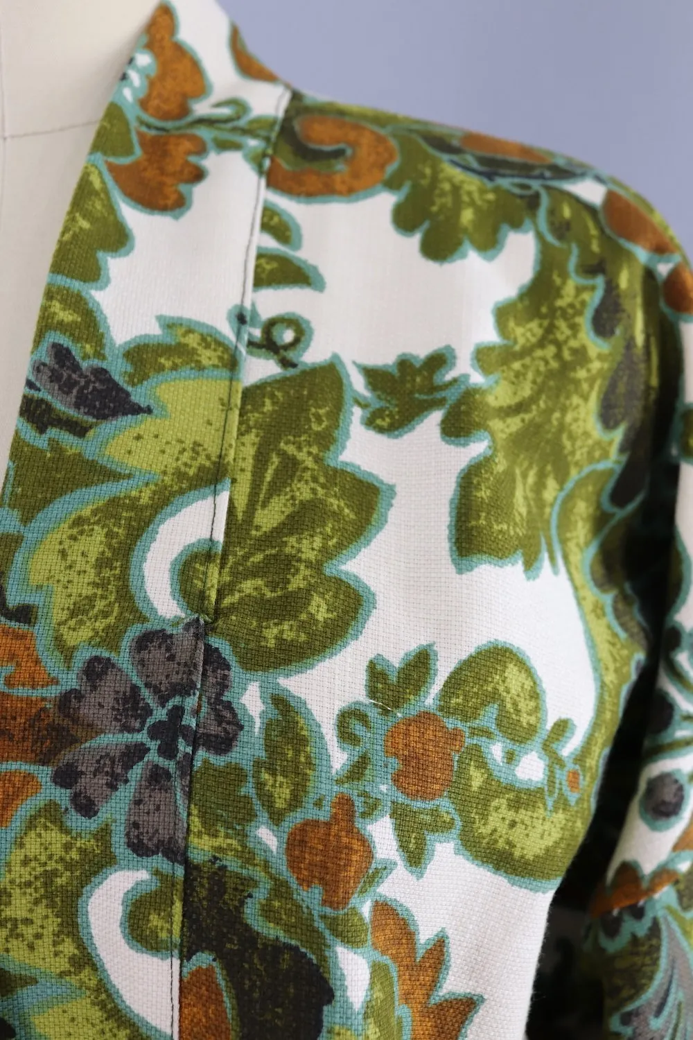 Vintage Kimono Jacket / 1970s Olive Green Floral Print